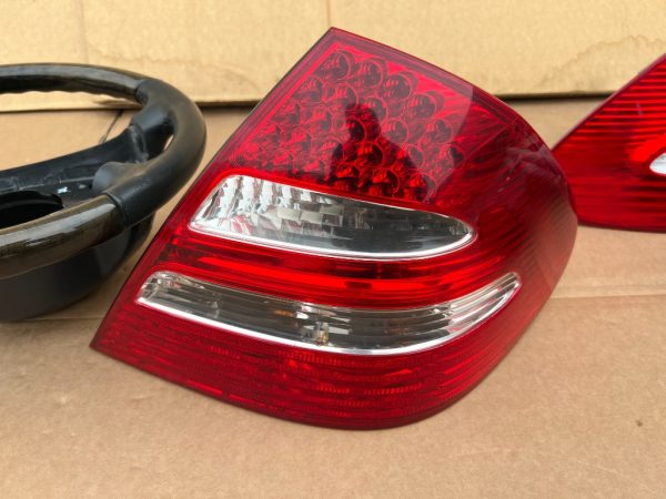 Stop dreapta Mercedes E class W211 A2118200664 - Dezmembrari Auto