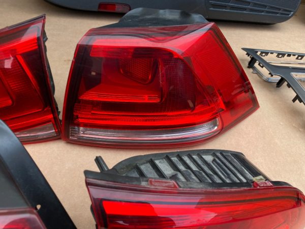 Stop dreapta spate aripa VW Golf 7 hatchback 2015 5G0945096F 5G0 945 096 F - Dezmembrari Auto