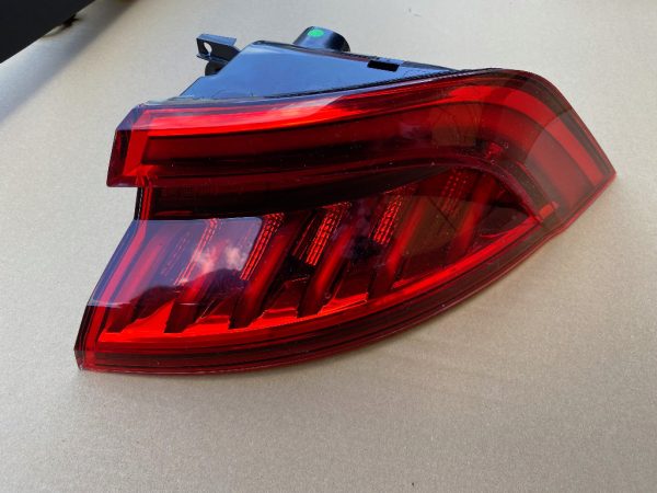 Stop dreapta spate Audi Q8 2019 4M8945070 4M8 945 070 - Dezmembrari Auto