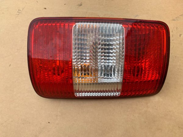 Stop dreapta spate VW Caddy 2005 2006 2007 2008 2009 2K0945112A 2K0 945 112 A - Dezmembrari Auto