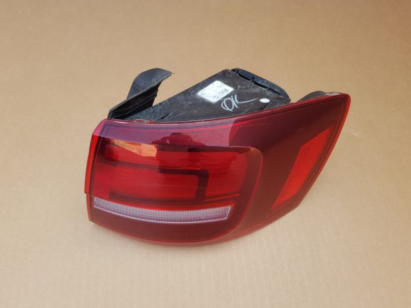 Stop dreapta VW Jetta 2016 limuzina - Dezmembrari Auto