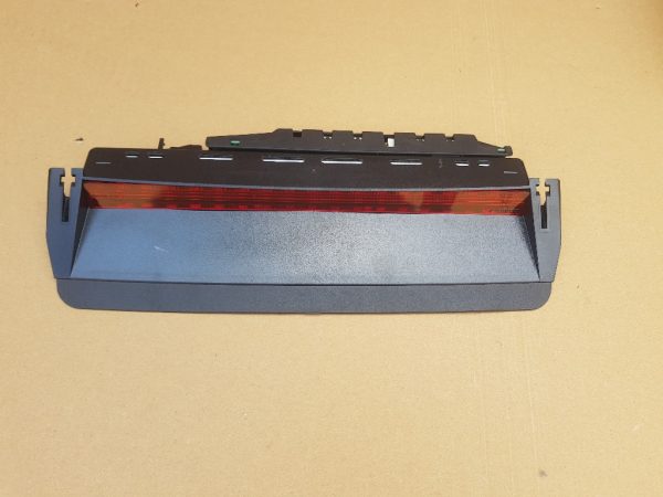 Stop auxiliar VW Passat CC 2016 3C8945087B 3C8 945 087 B - Dezmembrari Auto