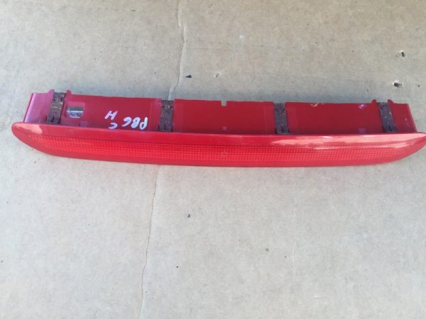 Stop intermediar haion VW Passat B6 1P0 045 097 1P0045097 - Dezmembrari Auto