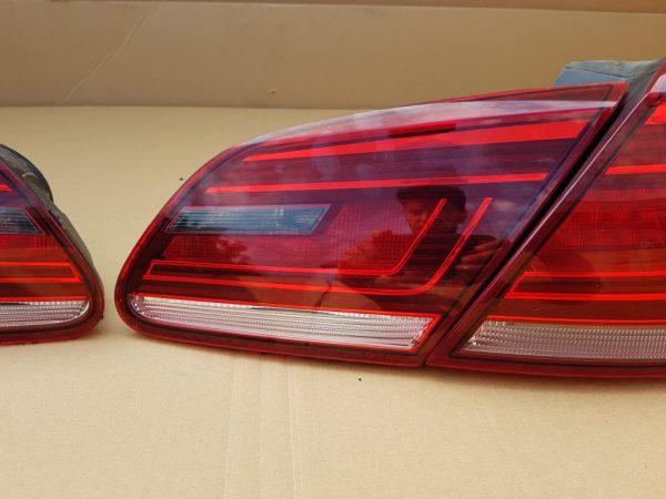Stop led dreapta capota spate VW Passat CC 2016 3C8945308T la 0 km - Dezmembrari Auto