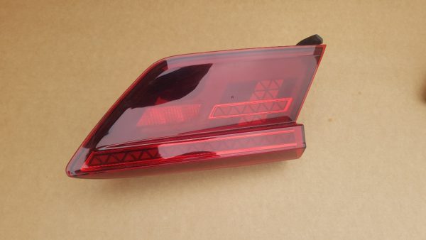 Stop led dreapta haion VW Tiguan 2017 5NA945307B 5NA 945 307 B - Dezmembrari Auto
