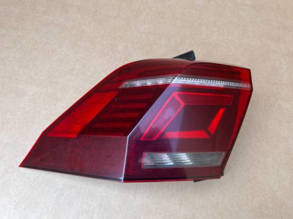 Stop stanga aripa IQ-LIGHT VW Tiguan din 2023 la 0 km 5NA945207K 5NA 945 207 K - Dezmembrari Auto