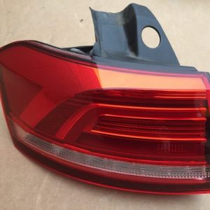 Stop stanga aripa VW Passat B8 2.0 TDI variant / alltrack 3G9 945 311 3G9945311 - Dezmembrari Auto