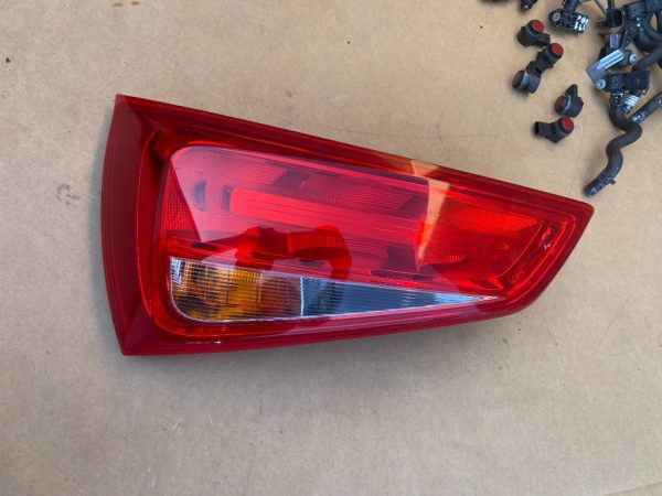 Stop stanga Audi A1 2012 - Dezmembrari Auto