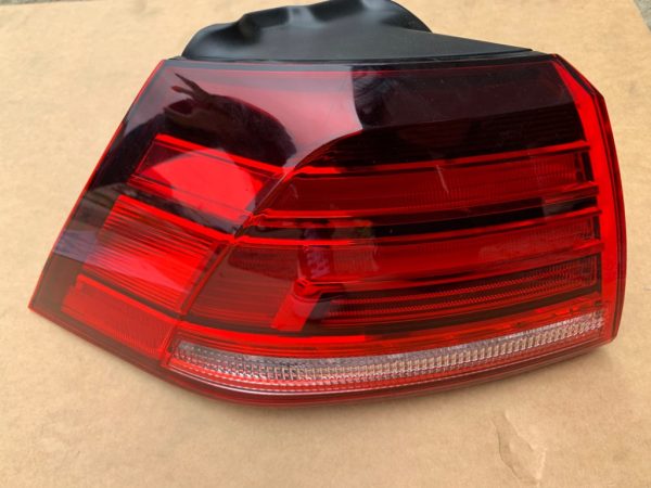 Stop stanga caroserie VW Golf 7 2019 hatchback 5G0945095Q 5G0 945 095 Q la 0 km - Dezmembrari Auto