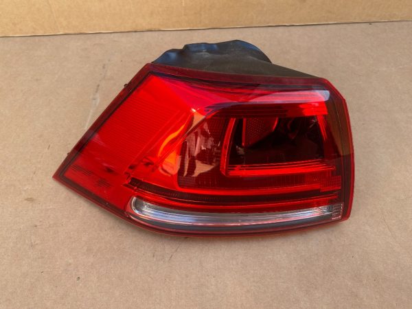 Stop stanga caroserie VW Golf 7 hatchback 2016 5G0945095P 5G0 945 095 P la 0 km - Dezmembrari Auto