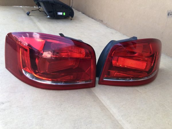Stop stanga dreapta stopuri Audi A3 8P facelift 8P3945095 8P3945096 - Dezmembrari Auto