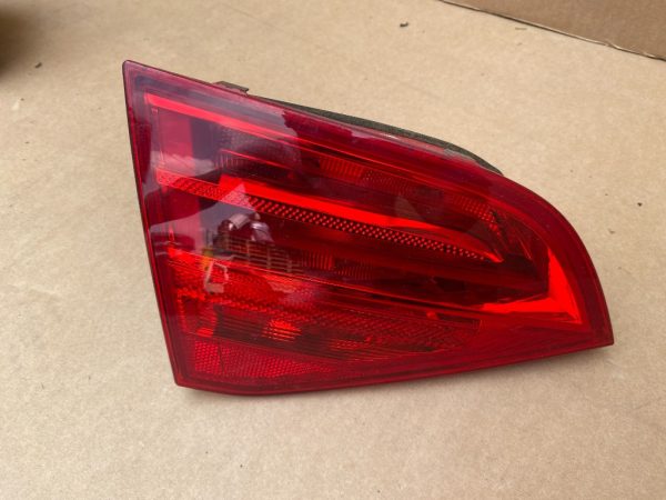 Stop stanga haion Audi A4 B8 8K9945093 8K9 945 093 - Dezmembrari Auto