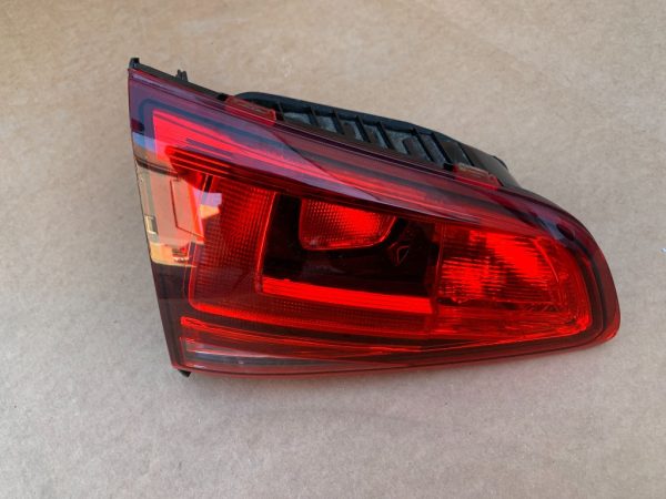 Stop stanga haion VW Golf 7 2016 hatchback 5G0945093AE 5G0 945 093 AE la 0 km - Dezmembrari Auto