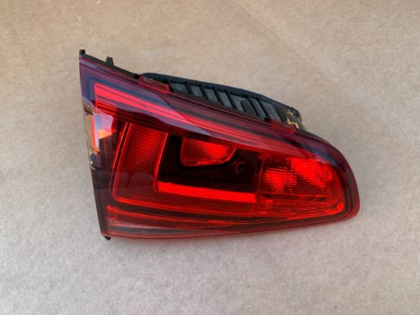 Stop stanga haion VW Golf 7 2016 hatchback 5G0945093AE 5G0 945 093 AE la 0 km - Dezmembrari Auto