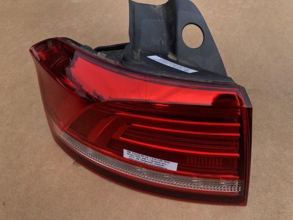 Stop stanga led VW Passat B8 variant 3G9945095A 3G9 945 095 A - Dezmembrari Auto