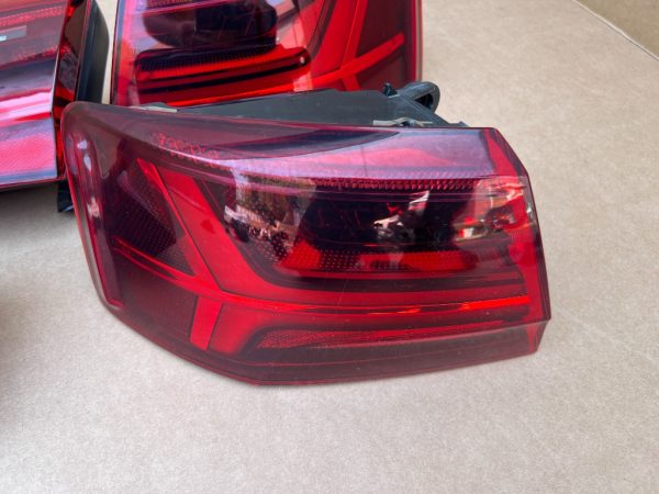 Stop stanga matrix 4G5945095E 4G5 945 095 E Audi A6 C7 din 2016 la 0 km - Dezmembrari Auto