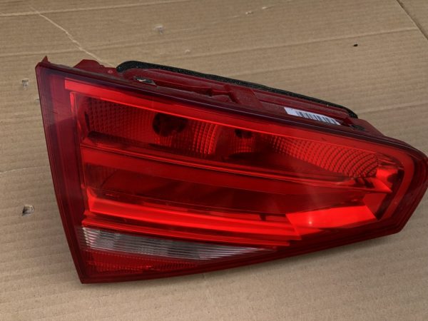 Stop stanga portbagaj Audi A4 B8 facelift 2015 8K5945093AA 8K5 945 093 AA - Dezmembrari Auto