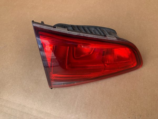 Stop stanga spate haion VW Golf 7 hatchback 5G0945093R 5G0 945 093 R - Dezmembrari Auto