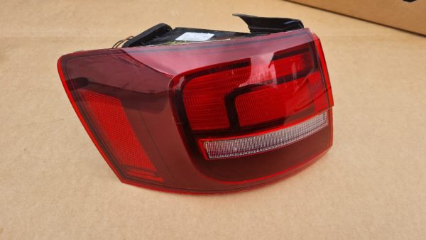 Stop stanga spate VW Jetta 2016 5C6945095L 5C6945095N - Dezmembrari Auto