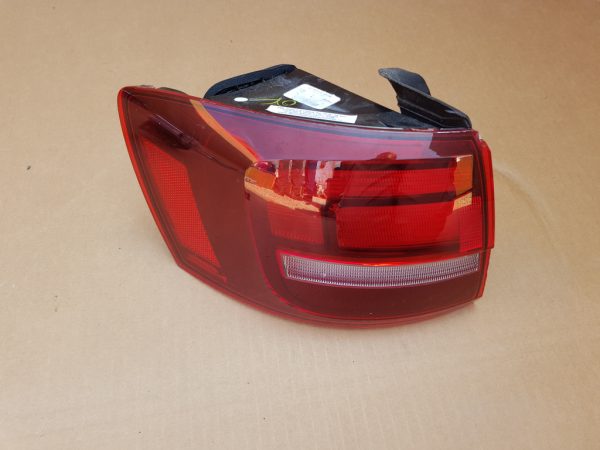 Stop stanga VW Jetta facelift limuzina din 2016 - Dezmembrari Auto
