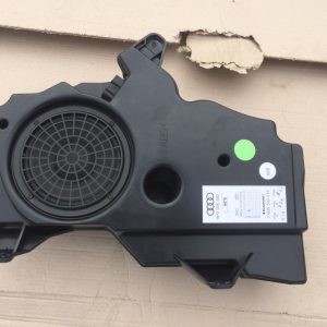 Subwoofer Audi A3 8P 8P3035382 8P3 035 382 - Dezmembrari Auto