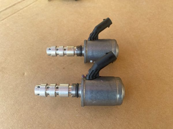 Supapa ulei VW Golf 7 Passat B8 Arteon Tiguan Skoda Octavia 3 Audi A3 8V 04L906455A 04L 906 455 A la 0 km - Dezmembrari Auto