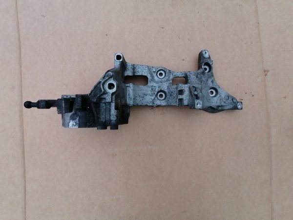 Suport accesorii Audi A3 8V 2.0 tdi 04L903143B 04L 903 143 B - Dezmembrari Auto