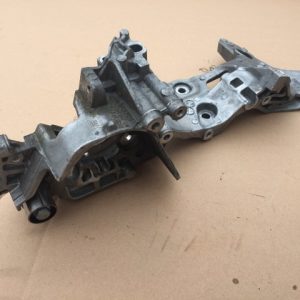 Suport accesorii VW Golf 7 2.0 TDI 04L 903 143 DE 04L903143DE - Dezmembrari Auto