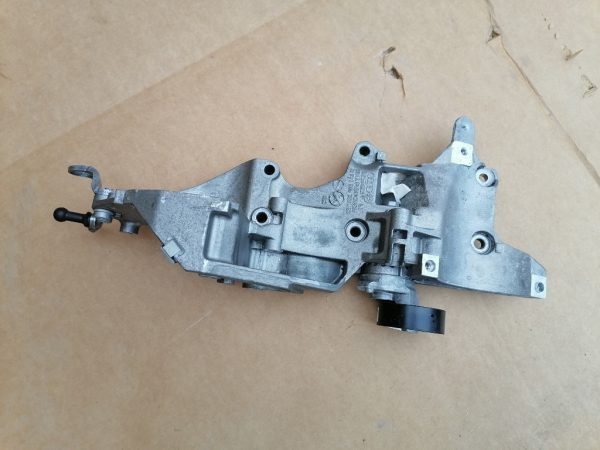 Suport accesorii VW Passat CC 2016 03L903148Q 03L 903 148 Q - Dezmembrari Auto