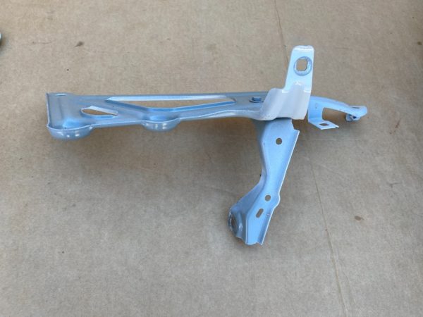 Suport aripa dreapta fata BMW X1 F48 7329448 - Dezmembrari Auto