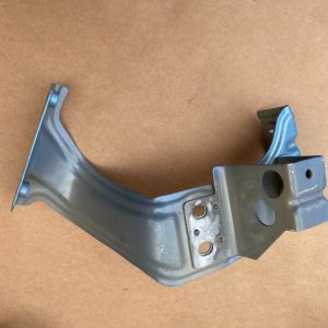 Suport aripa dreapta VW Caddy Ford Tourneo Connect 2023 2K7821136 2K7 821 136 la 0 km - Dezmembrari Auto