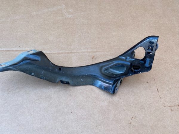 Suport aripa stanga Audi A6 C7 2016 4G0805815 4G0 805 815 - Dezmembrari Auto