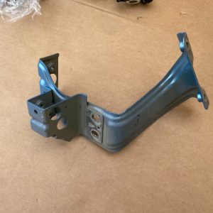 Suport aripa stanga VW Caddy Ford Tourneo Connect 2023 2K7821135 2K7 821 135 - Dezmembrari Auto