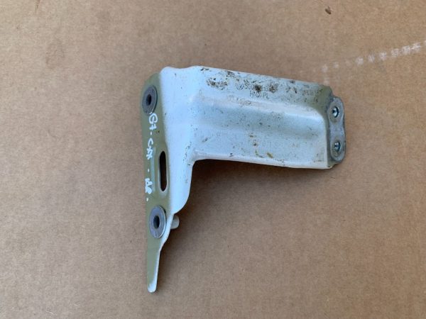 Suport aripa stanga VW Golf 7 5G0821135B 5G0 821 135 B - Dezmembrari Auto