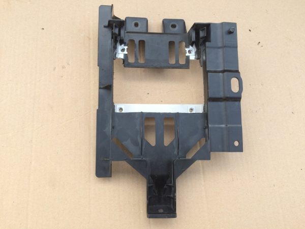 Suport Audi A3 8v e-tron din cod 8V0907392A 8V0 907 392 A - Dezmembrari Auto
