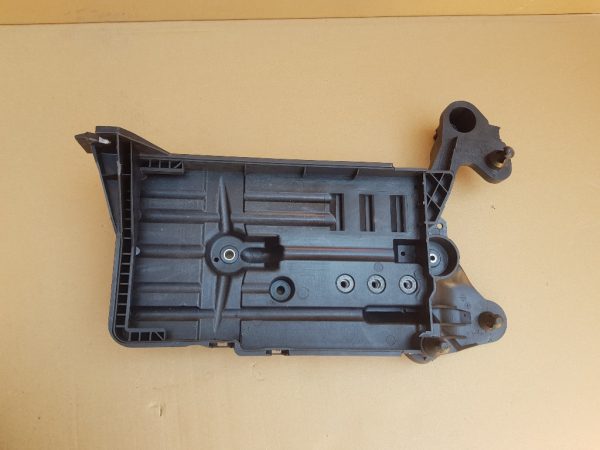 Suport baterie VW Arteon 5Q0915321J 5Q0 915 321 J - Dezmembrari Auto