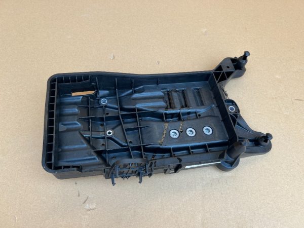 Suport baterie VW Caddy din 2023 la 0 km 5R3915331A 5R3 915 331 A - Dezmembrari Auto
