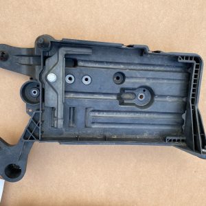Suport baterie VW Golf 7 2016 5Q0915321H 5Q0915331J - Dezmembrari Auto