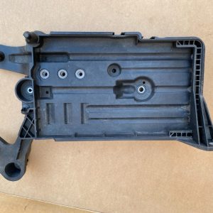 Suport baterie VW Golf 7 2016 5Q0915321H 5Q0915331J - Dezmembrari Auto