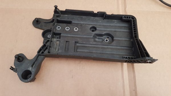 Suport baterie VW Golf 7 5Q0915321H 5Q0 915 321 H - Dezmembrari Auto