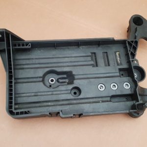 Suport baterie VW Golf 7 5Q0915321H 5Q0 915 321 H - Dezmembrari Auto