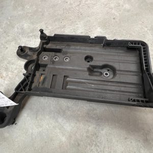 Suport baterie VW Golf 7 Sportsvan 5Q0 915 321 H 5Q0915321H 5Q0 915 331K 5Q0915331K - Dezmembrari Auto