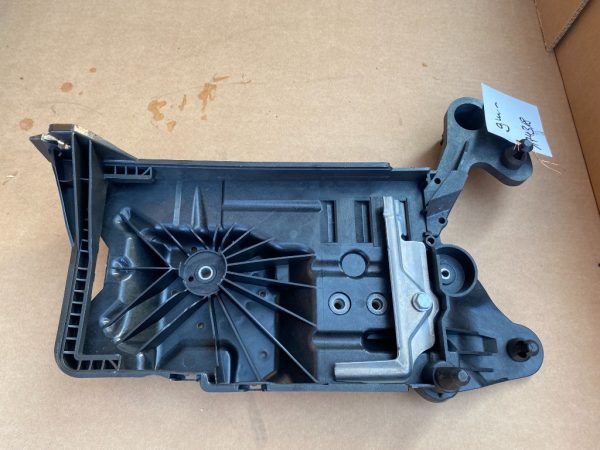 Suport baterie VW Golf 8 5WA915331 5WA 915 331 - Dezmembrari Auto