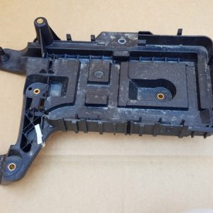 Suport baterie VW Jetta 2016 1K0915333 1K0 915 333 la 0 km - Dezmembrari Auto