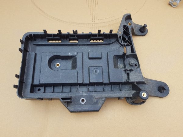Suport baterie VW Passat CC 2016 1K0915333 1K0 915 333 - Dezmembrari Auto