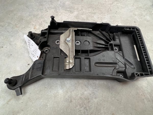 Suport baterie VW Polo 2G 1.0 tsi 2Q0915331 2Q0 915 331 - Dezmembrari Auto