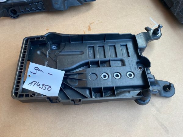 Suport baterie VW T-Cross 2Q0915331 2Q0 915 331 - Dezmembrari Auto
