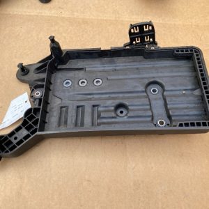 Suport baterie VW Tiguan 5QF915331A 5QF 915 331 A - Dezmembrari Auto