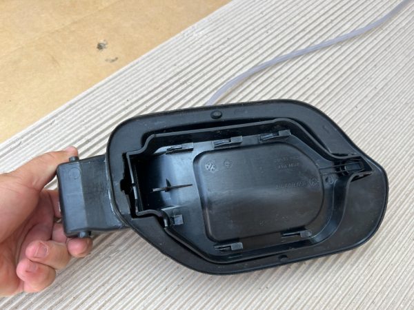 Suport capac rezervor VW Passat B8 facelift variant din 2022 3G9809117 3G9 809 117 - Dezmembrari Auto