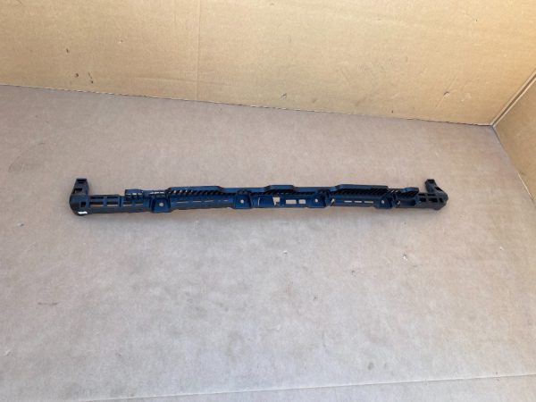 Suport central bara spate VW Golf 7 hatchback 2016 5G6807863A 5G6 807 863 A - Dezmembrari Auto